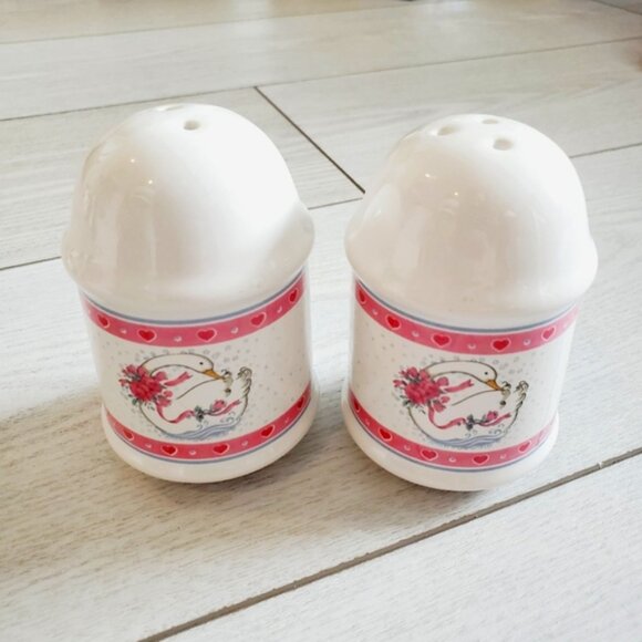 Vintage Geese In Window Salt & Pepper Shakers 90s Country Cottage - Picture 2 of 8